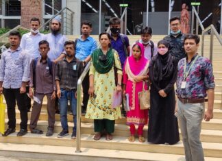 চাকরি নামক সোনার হরিণ নিয়ে যখন তামাশা!